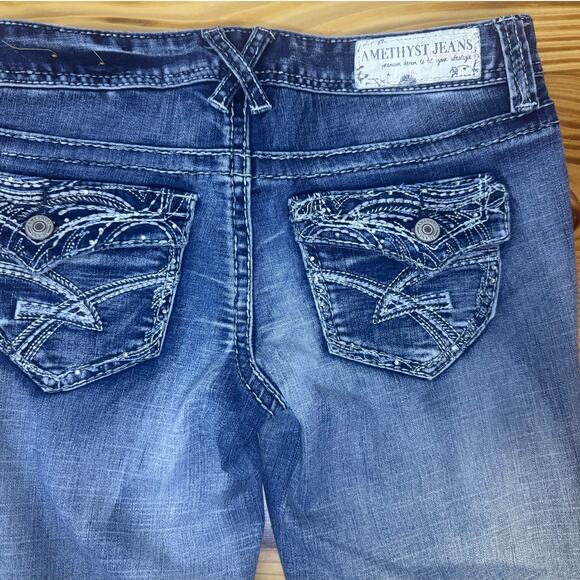 AMETHYST Y2K Style Low Rise Flare Denim Jeans w/ Stretch, Size 5 - Picture 8 of 11